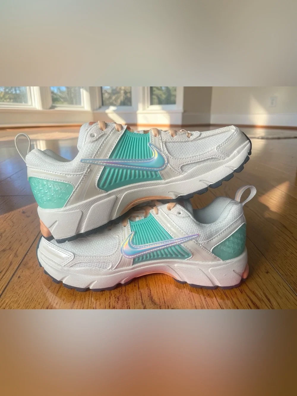 Nike Vomero 5 Big Kids Size 4.5 Y/ 6 Women Sail/Orange/Turquoise/Marrakesh NEW